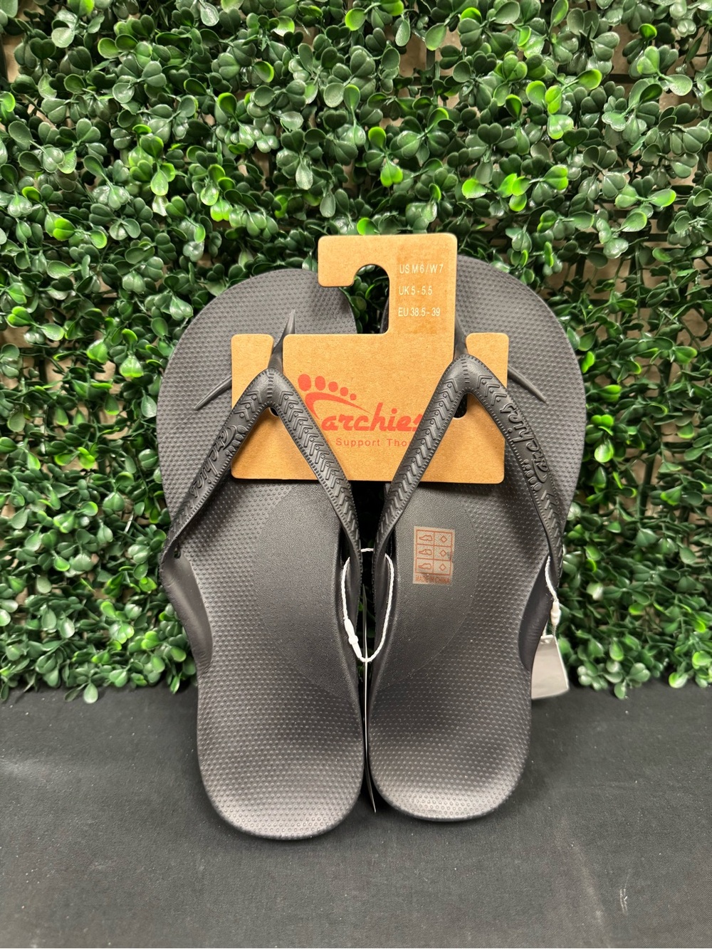 Archies Arch Support Flip Flops - Men’s 6/Women’s 7